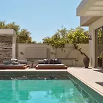 Anastasia - 2 Bedrooms & Heated Pool, By Zantewize *