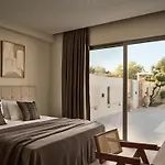 Anastasia - 2 Bedrooms & Heated Pool, By Zantewize Villa