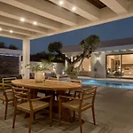 Anastasia - 2 Bedrooms & Heated Pool, By Zantewize Villa