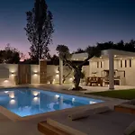 Anastasia - 2 Bedrooms & Heated Pool, By Zantewize Villa