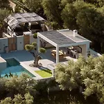 Anastasia - 2 Bedrooms & Heated Pool, By Zantewize *