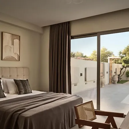 Anastasia - 2 Bedrooms & Heated Pool, By Zantewize Villa