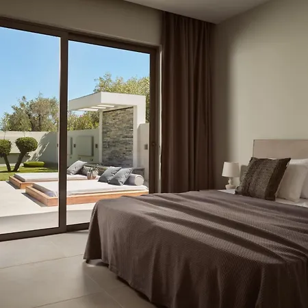 Anastasia - 2 Bedrooms & Heated Pool, By Zantewize